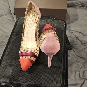 Leggy Sophia  Bush  studied pumps